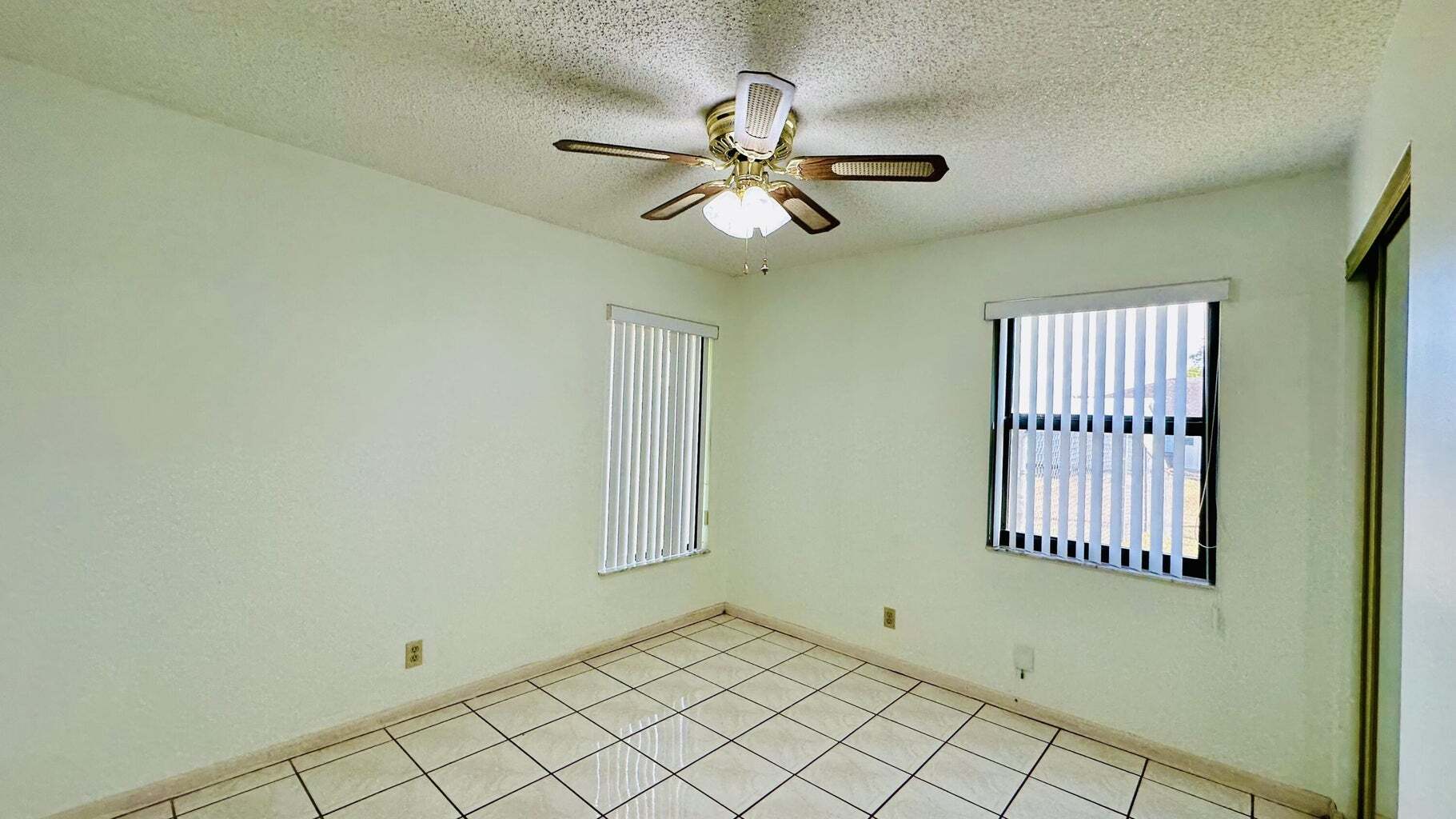 Building Photo - 11952 60th St N