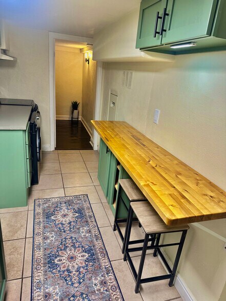 Building Photo - 189 N 6th Ave