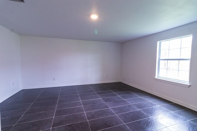 Building Photo - 3615 Legion St