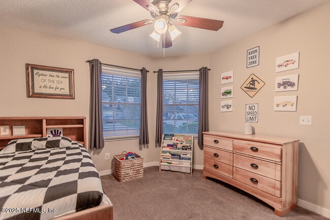 Building Photo - 11060 Wandering Oaks Dr