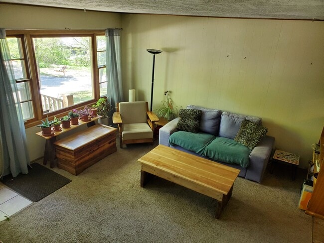 Building Photo - 3222 Cardinal Dr