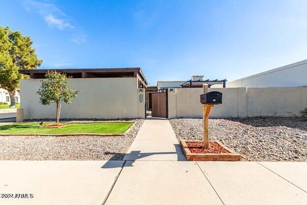 Primary Photo - 153 Laguna Dr W