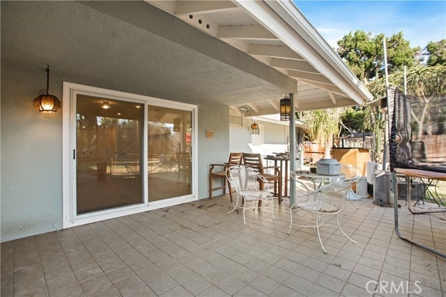Building Photo - 1185 La Subida Ct