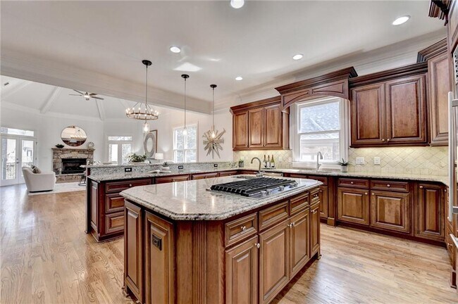 Building Photo - 8330 Royal Melbourne Way