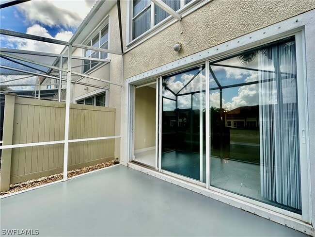 Building Photo - 996 Hampton Cir