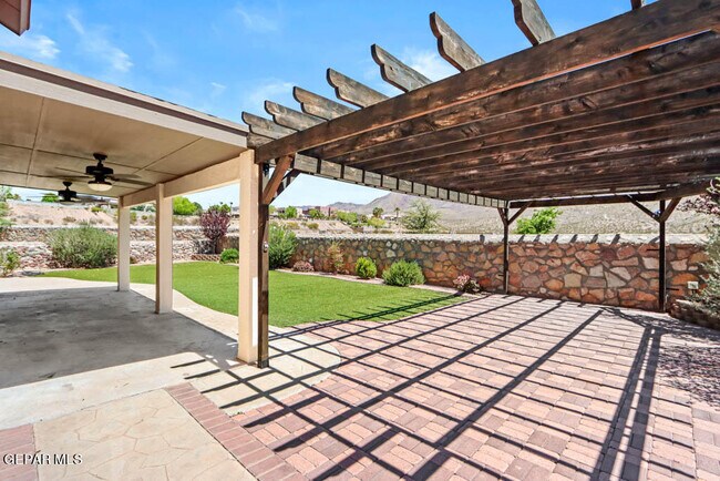 Building Photo - 1412 Cidra Del Sol Dr