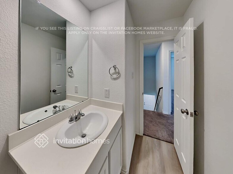 Building Photo - 18706 Charter Elm Dr