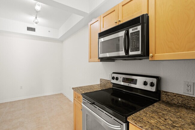 Building Photo - 11012 Legacy Dr