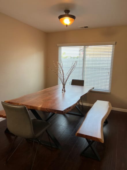 Building Photo - 2126 Shoreview Pl