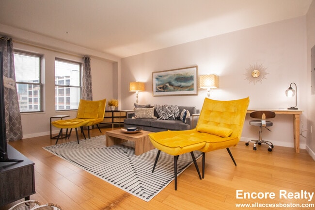 Building Photo - 16 Miner St