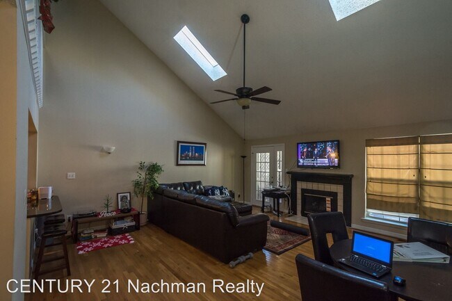 Building Photo - 3 br, 2.5 bath House - 529 Kristy Court
