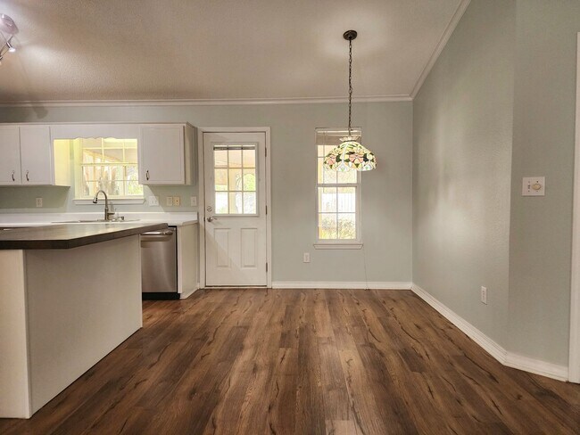 Building Photo - Adorable back yard in Gulf Shores - 3/2