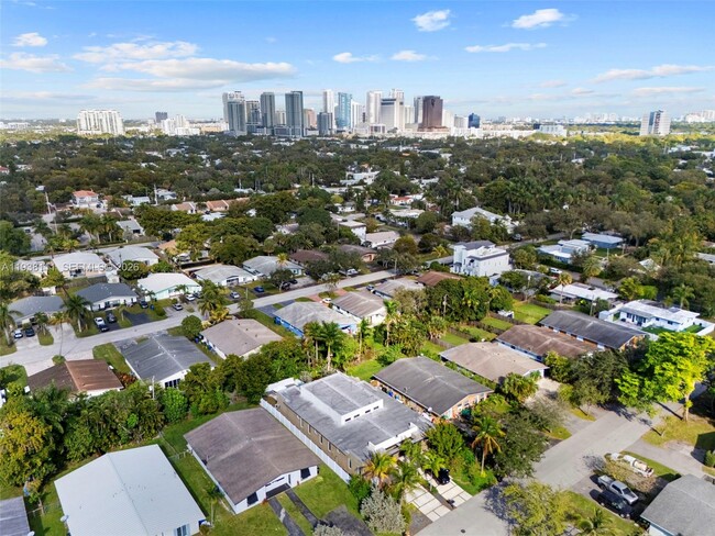 Building Photo - 821 SW 14th St