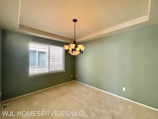 Building Photo - 4 br, 2.5 bath House - 17830 14th Ave W