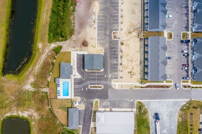 Building Photo - 305 Starfish Ln
