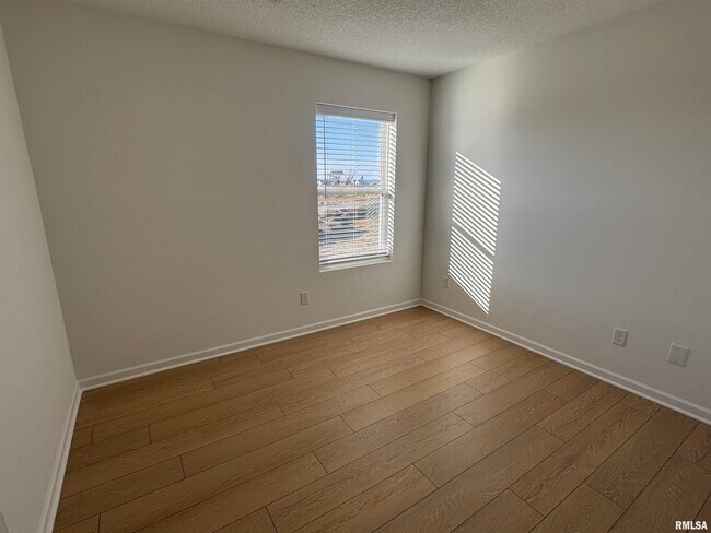 Building Photo - 5888 Butterfield Ct