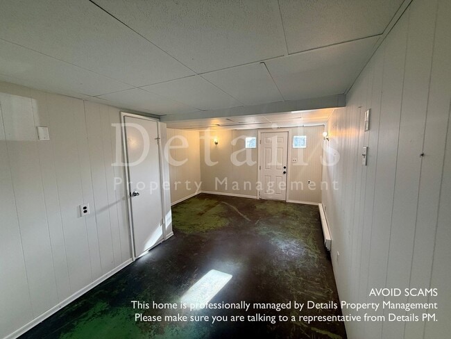 Building Photo - 5 Bedroom 2 Story With Basement!