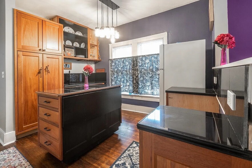 Building Photo - 125 S Pettigrew St