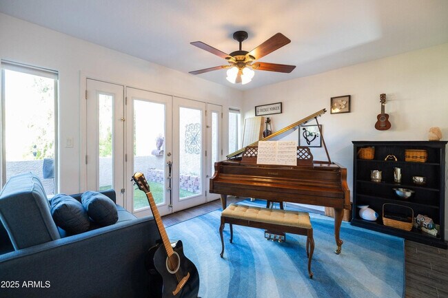 Building Photo - 5442 S Hurricane Ct