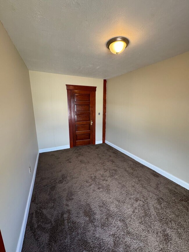 Building Photo - 4438 Pearl Rd