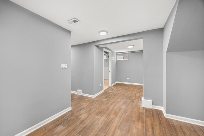 Building Photo - 9740 S Prairie Ave