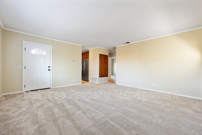 Building Photo - 1390 Hygeia Ave