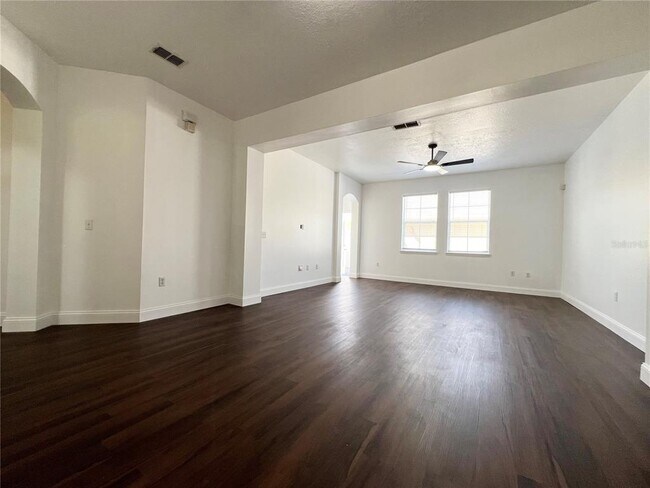 Building Photo - 7138 Five Oaks Dr