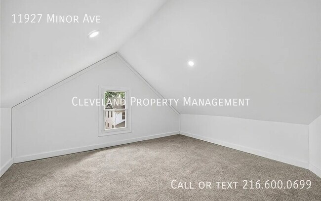 Building Photo - 11927 Minor Ave