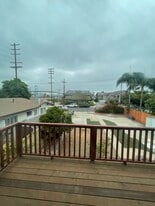 Building Photo - 335 N Palos Verdes St