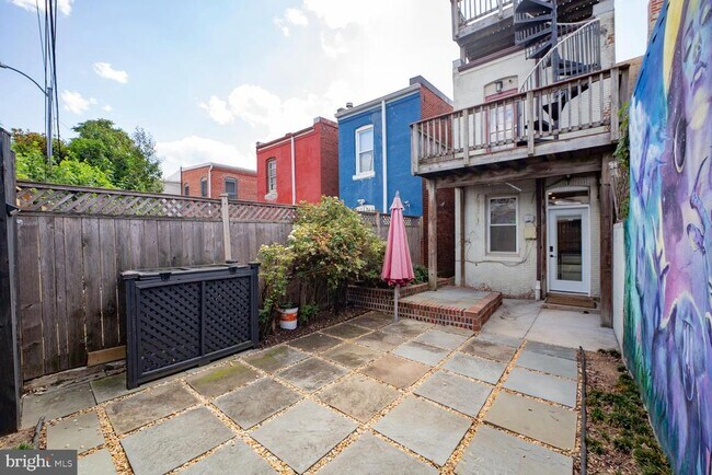 Building Photo - 1823 4th St NW