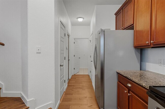 Building Photo - 5908 Red Bud Ridge Ln