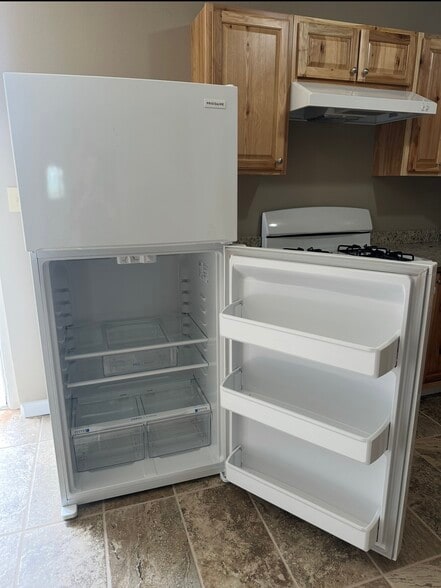 New Appliances - 301 Alamosa