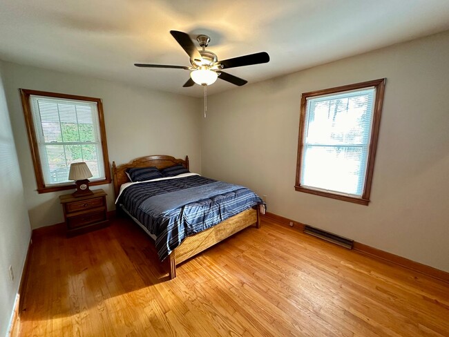 Building Photo - Unlock the Door to The Perfect Rental