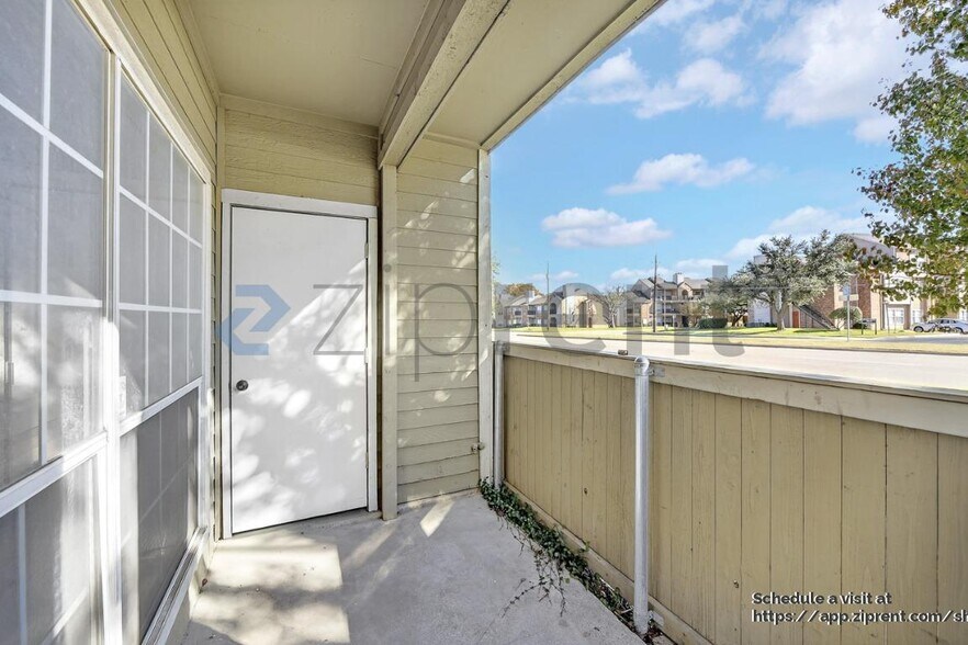 Building Photo - 4101 Esters Rd