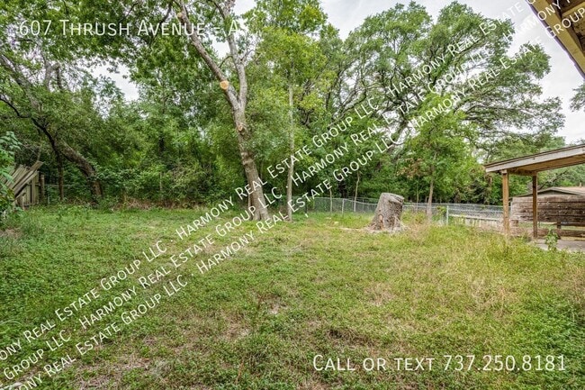 Building Photo - 607 Thrush Ave