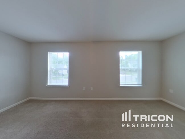 Building Photo - 5504 Graypark Dr