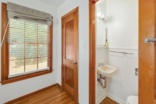 Building Photo - 1205 Palo Duro Rd