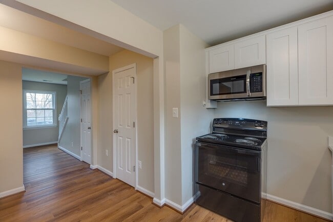 Building Photo - 9202 Douglas St