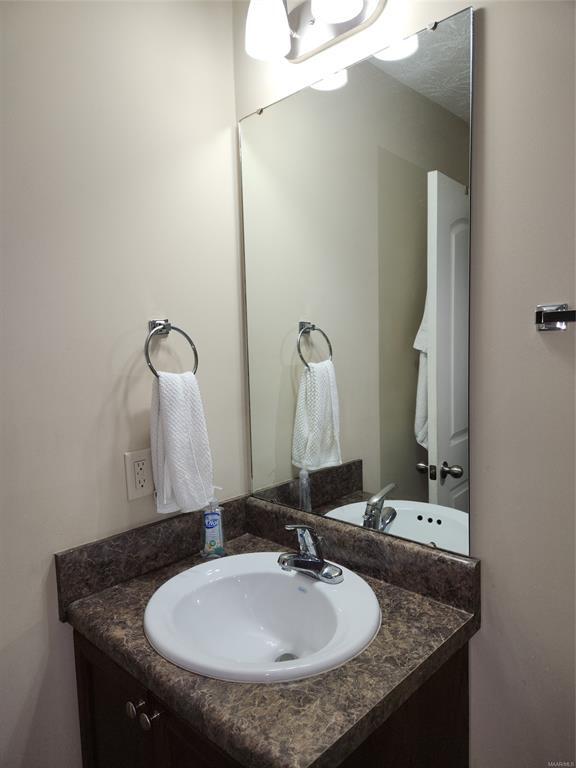 Building Photo - 1804 Cotton Blossom Way