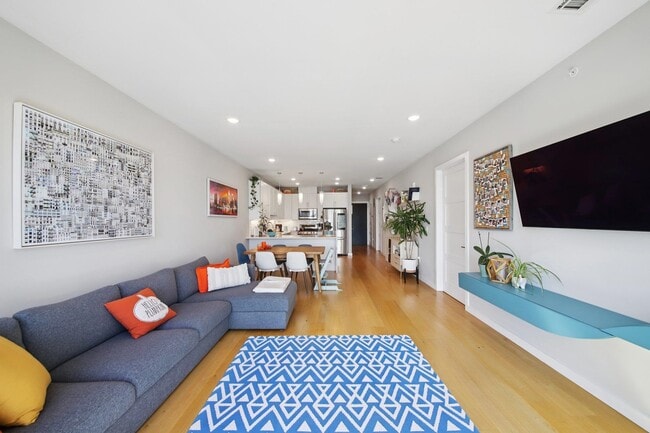 Building Photo - 306 New York Ave