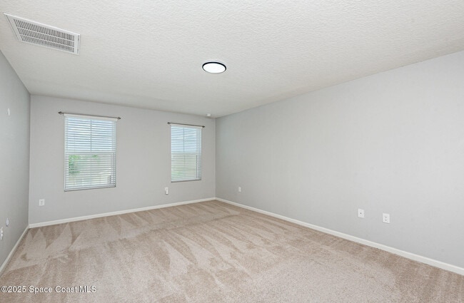 Building Photo - 112 Alamere Dr SW