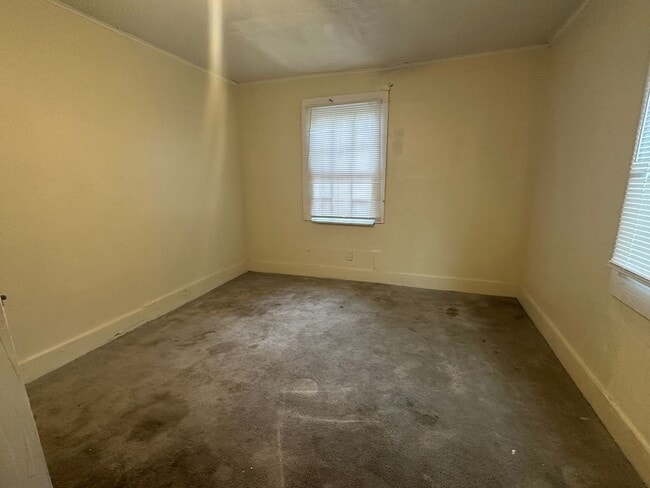 Building Photo - Available Now in Lafayette!