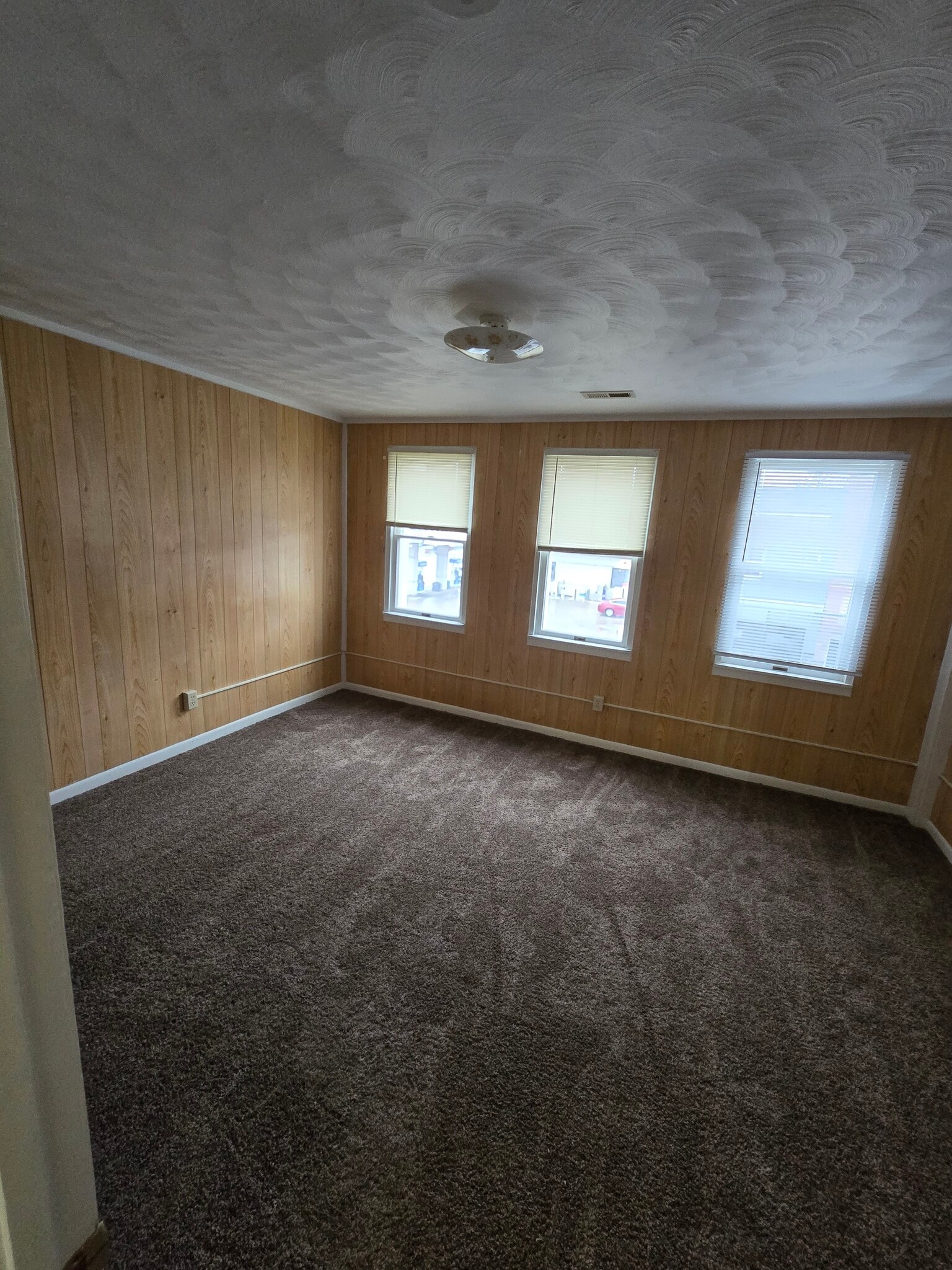 Building Photo - 112 Kent St