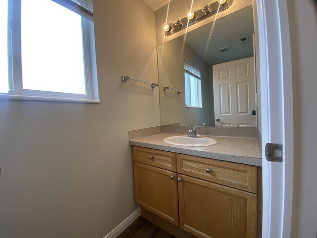 Building Photo - 2355 N 275 E