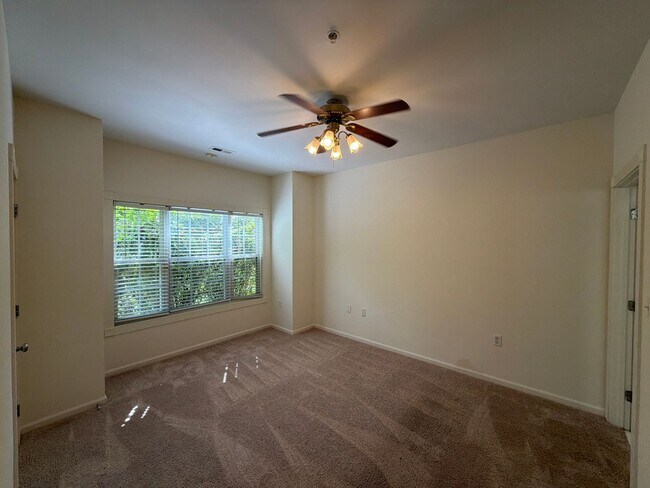 Building Photo - 9113 Meadow Vista Rd