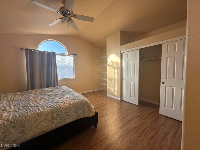 Building Photo - 8657 Keewatin Ct