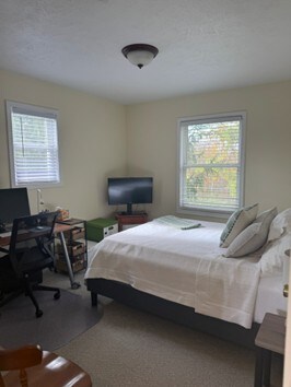 Building Photo - 1761 St Joseph St