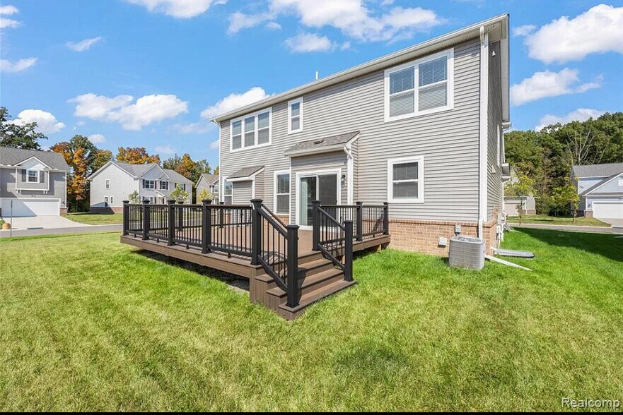 Building Photo - 3449 Haverford Dr