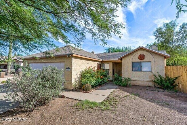 Building Photo - 7221 S Camino Alegre