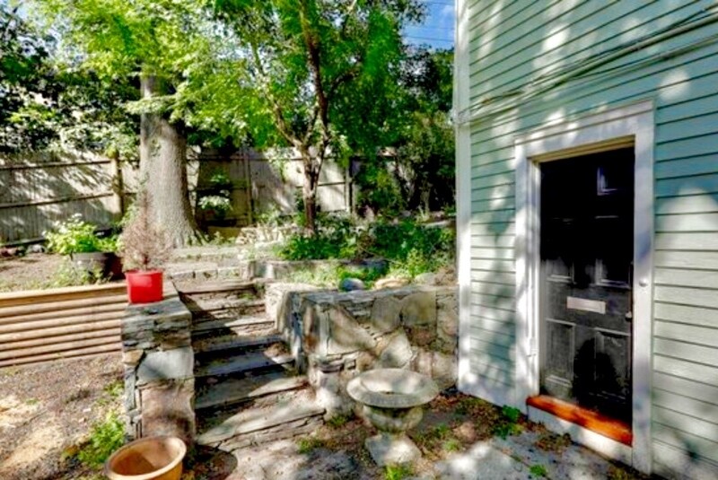 Building Photo - 11 Cady St